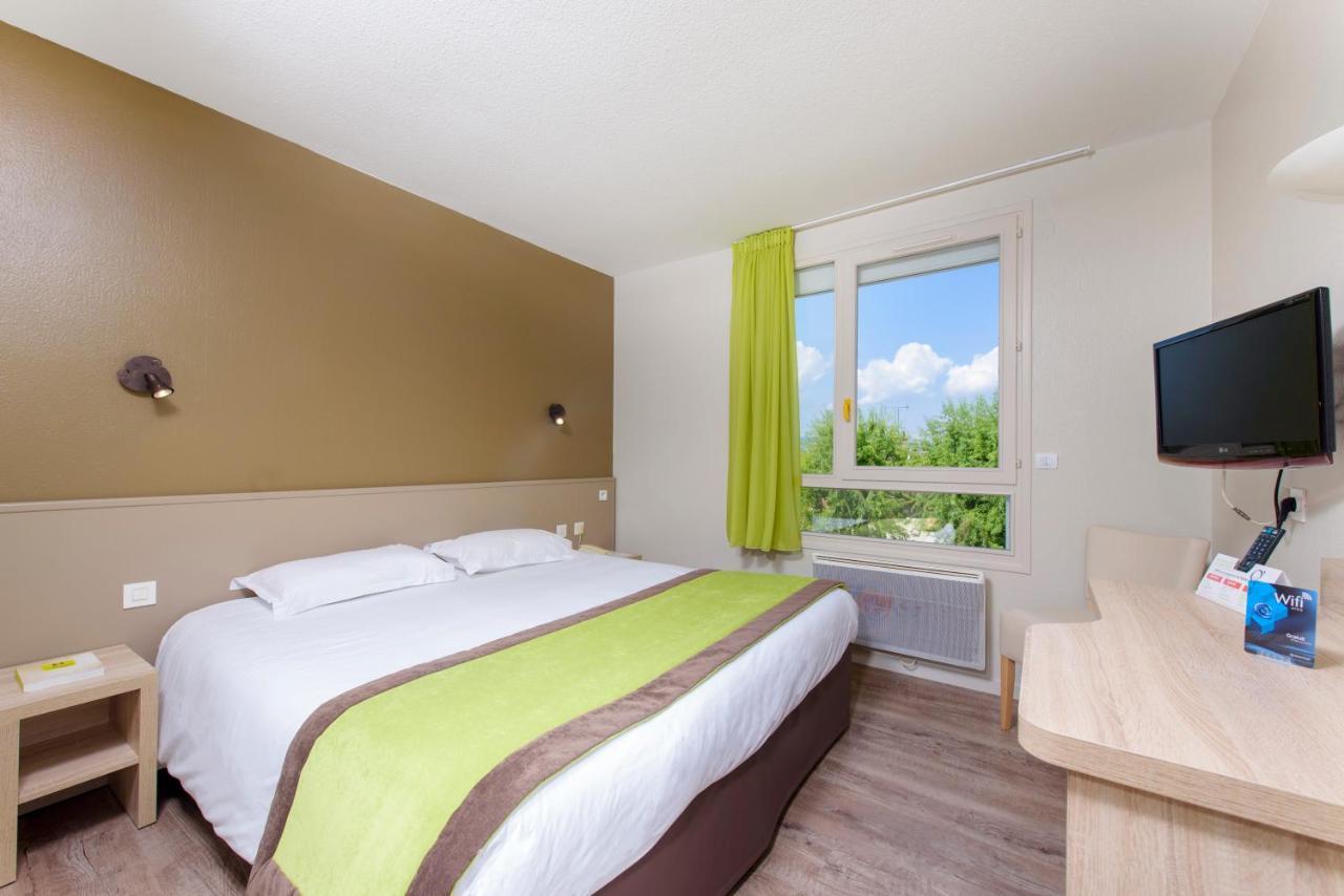 Hotel Le Chatard Sarcey Екстериор снимка
