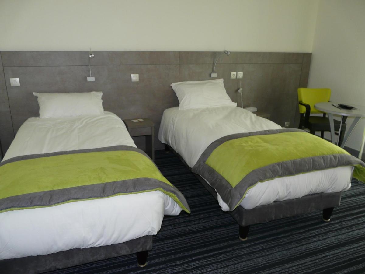 Hotel Le Chatard Sarcey Екстериор снимка
