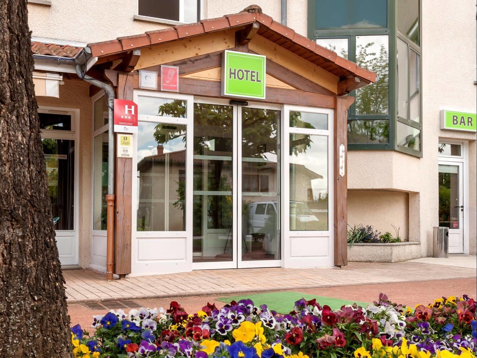Hotel Le Chatard Sarcey Екстериор снимка